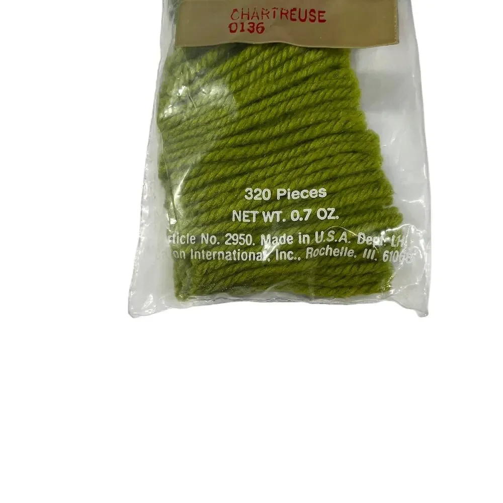CARON Rug Yarn Lot 20 Chartreuse 0136 Acrylic Acrilan Latch Hook 320 Pieces NEW